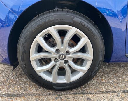 Renault Clio PLAY 15