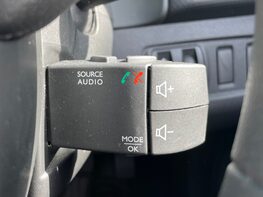 Renault Clio PLAY 39