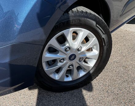 Ford Tourneo Custom 320 ZETEC ECOBLUE 3