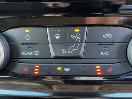 Ford Tourneo Custom 320 ZETEC ECOBLUE 48