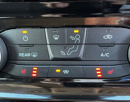 Ford Tourneo Custom 320 ZETEC ECOBLUE 48