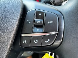 Ford Tourneo Custom 320 ZETEC ECOBLUE 52