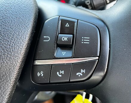 Ford Tourneo Custom 320 ZETEC ECOBLUE 52