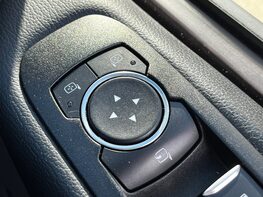 Ford Tourneo Custom 320 ZETEC ECOBLUE 56