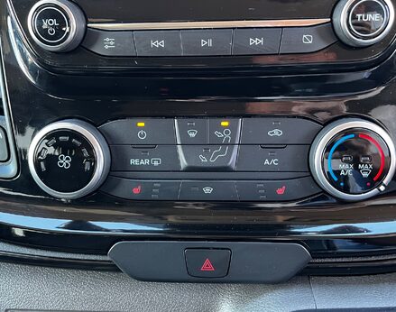 Ford Tourneo Custom 320 ZETEC ECOBLUE 47