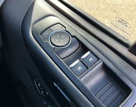 Ford Tourneo Custom 320 ZETEC ECOBLUE 57