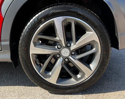 Hyundai KONA PREMIUM GT 14
