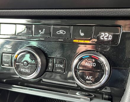 Skoda Superb SE TECHNOLOGY TDI 63
