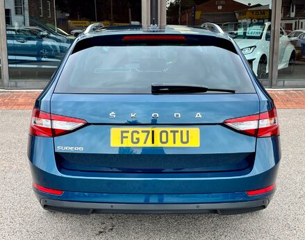 Skoda Superb SE TECHNOLOGY TDI 6