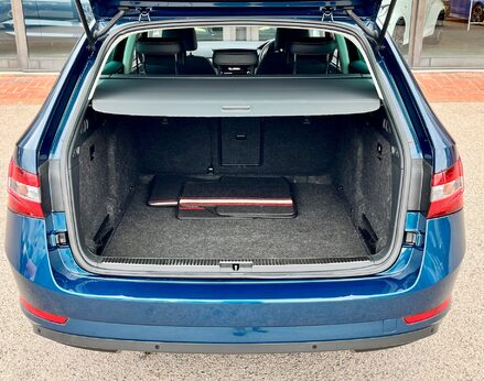 Skoda Superb SE TECHNOLOGY TDI 83