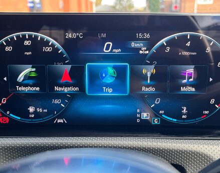 Mercedes-Benz CLA Class CLA 180 AMG LINE PREMIUM 27