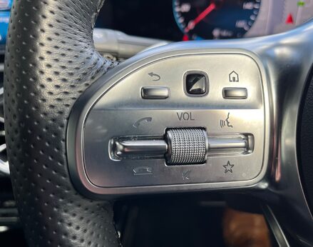 Mercedes-Benz CLA Class CLA 180 AMG LINE PREMIUM 71