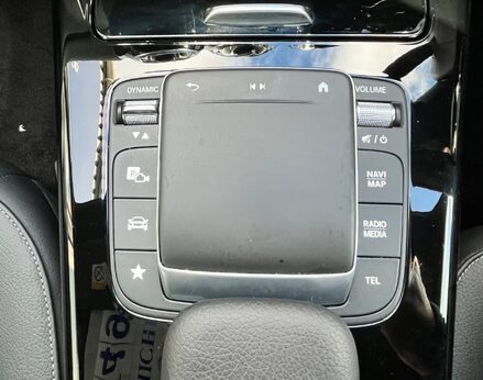 Mercedes-Benz CLA Class CLA 180 AMG LINE PREMIUM 69