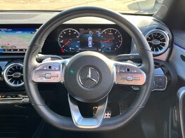 Mercedes-Benz CLA Class CLA 180 AMG LINE PREMIUM 19
