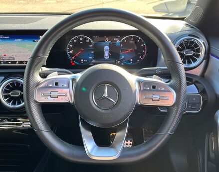 Mercedes-Benz CLA Class CLA 180 AMG LINE PREMIUM 19
