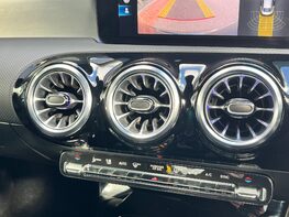 Mercedes-Benz CLA Class CLA 180 AMG LINE PREMIUM 66