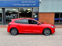 Ford Focus ST-LINE 10