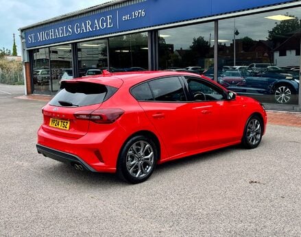 Ford Focus ST-LINE 8
