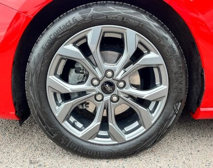 Ford Focus ST-LINE 13
