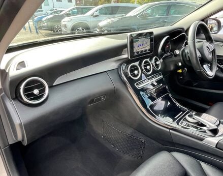 Mercedes-Benz C Class C200 SPORT 17