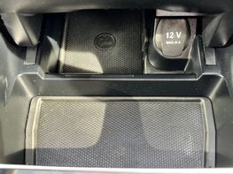 Mercedes-Benz C Class C200 SPORT 53