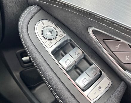 Mercedes-Benz C Class C200 SPORT 66