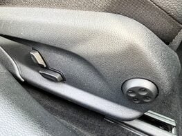 Mercedes-Benz C Class C200 SPORT 68