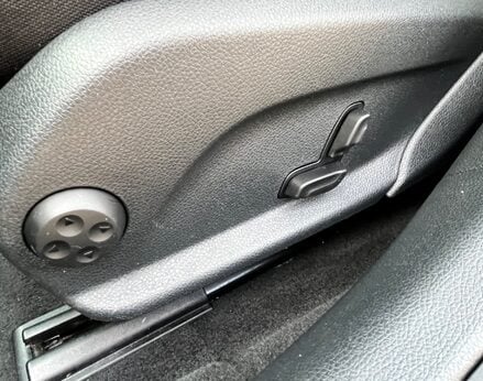 Mercedes-Benz C Class C200 SPORT 71