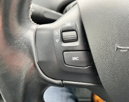Peugeot 208 S/S TECH EDITION 52