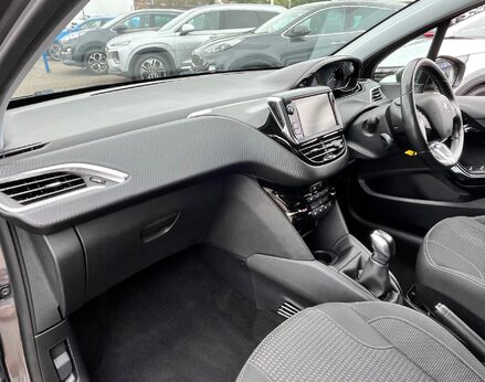 Peugeot 208 S/S TECH EDITION 17