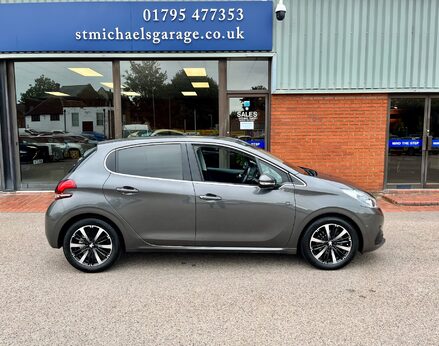 Peugeot 208 S/S TECH EDITION 10