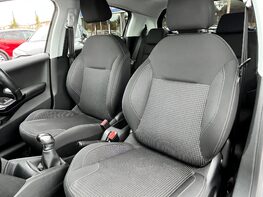 Peugeot 208 S/S TECH EDITION 61