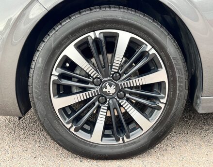 Peugeot 208 S/S TECH EDITION 13