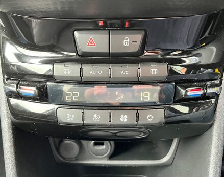 Peugeot 208 S/S TECH EDITION 47