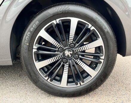 Peugeot 208 S/S TECH EDITION 14