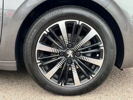 Peugeot 208 S/S TECH EDITION 16