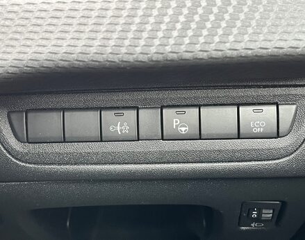 Peugeot 208 S/S TECH EDITION 57