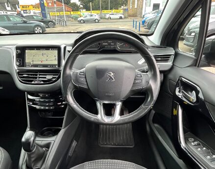Peugeot 208 S/S TECH EDITION 19
