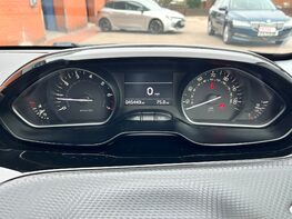 Peugeot 208 S/S TECH EDITION 21