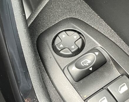 Peugeot 208 S/S TECH EDITION 58