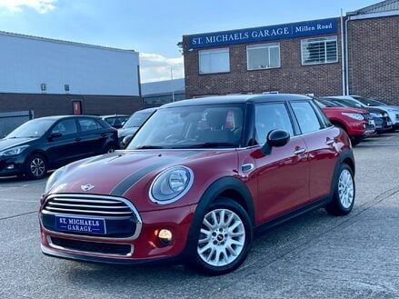 Mini Hatch COOPER