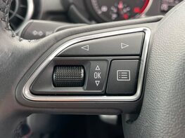 Audi A1 TFSI SPORT 44