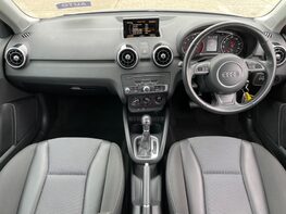 Audi A1 TFSI SPORT 2