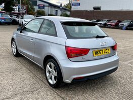 Audi A1 TFSI SPORT 9