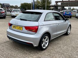 Audi A1 TFSI SPORT 8