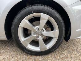 Audi A1 TFSI SPORT 13