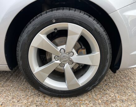 Audi A1 TFSI SPORT 13