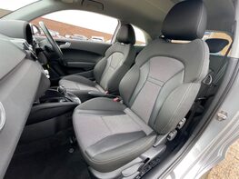 Audi A1 TFSI SPORT 54