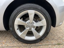 Audi A1 TFSI SPORT 16