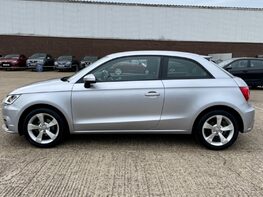 Audi A1 TFSI SPORT 11